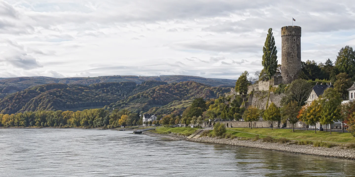 Andernach: Andernach: Rheinufer und mittelalterlicher Runder Turm