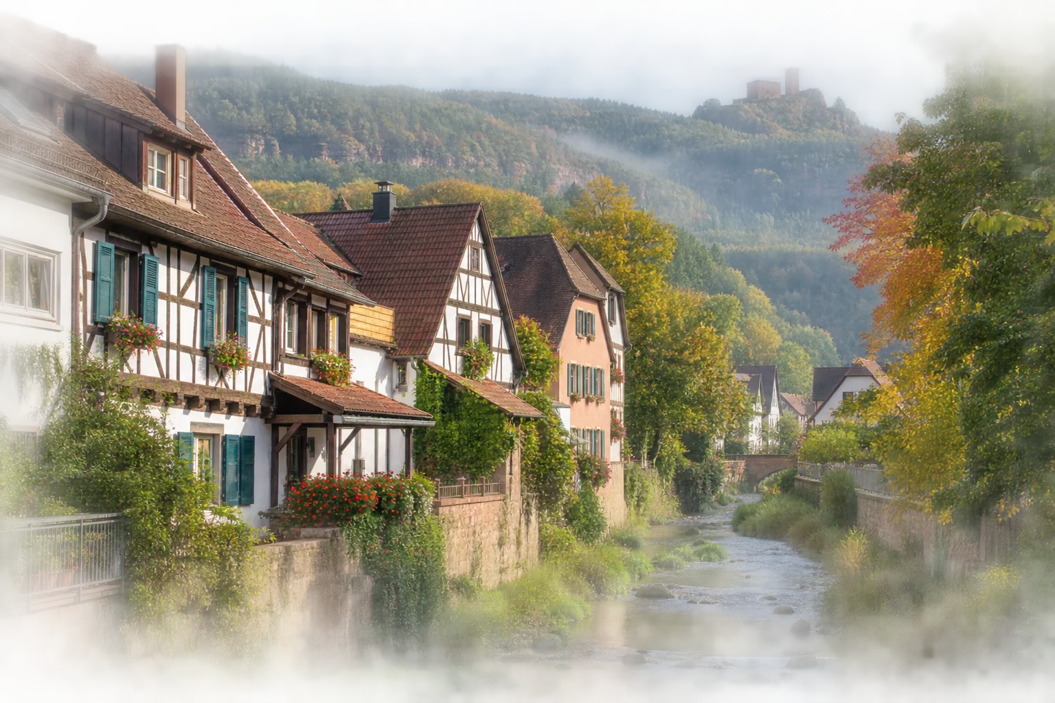Annweiler am Trifels: Annweiler am Trifels: Annweiler und Trifels: Reichsburg über bewaldeten Sandsteinbergen