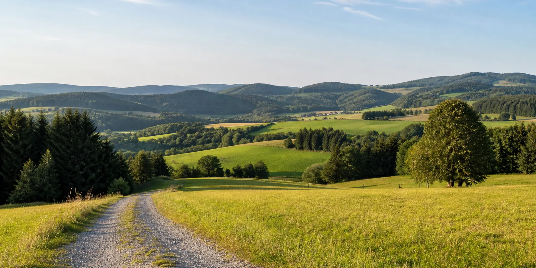 Bracht: Bauernland und Waldhöhen bei Bracht