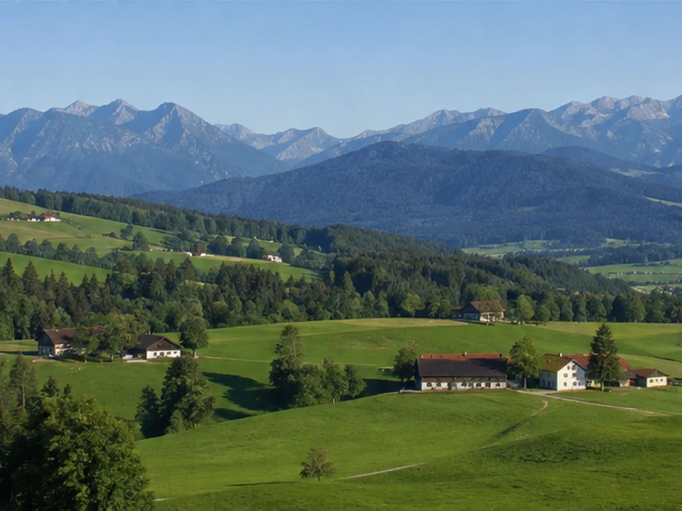 Hauchenberg: Höfe und Wiesen vor dem Alpenpanorama