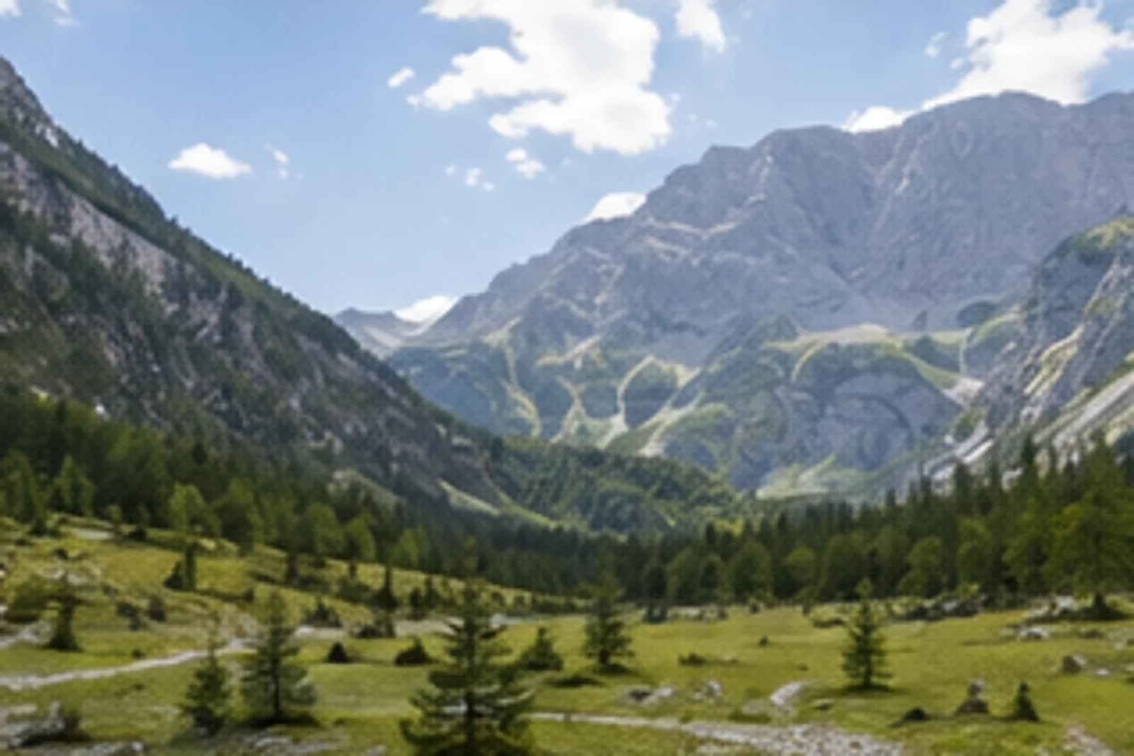 Nationalpark Berchtesgaden: Nationalpark Berchtesgaden: Klausbachtal: breiter Talboden mit Bergwald und Reiteralpe