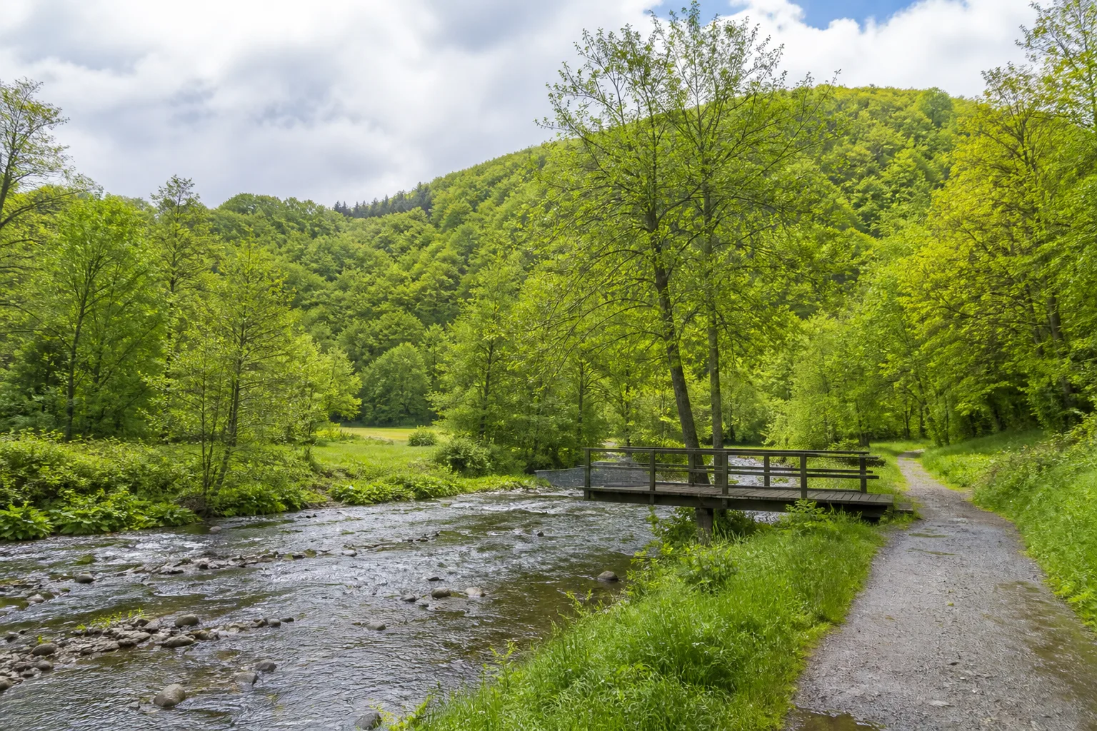 Flussweg im Urfttal bei Gemünd in Schleiden