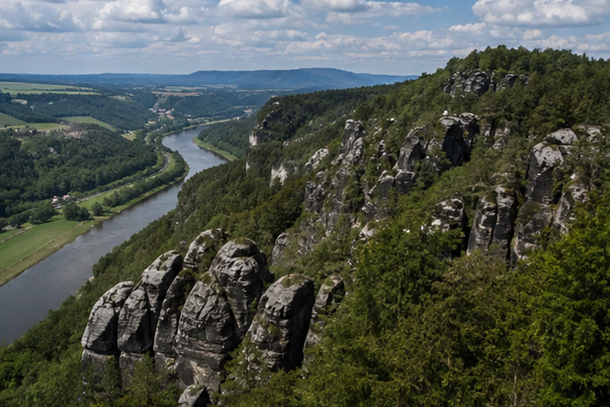 Basteigebiet: östlich anschließende Felsenlandschaft