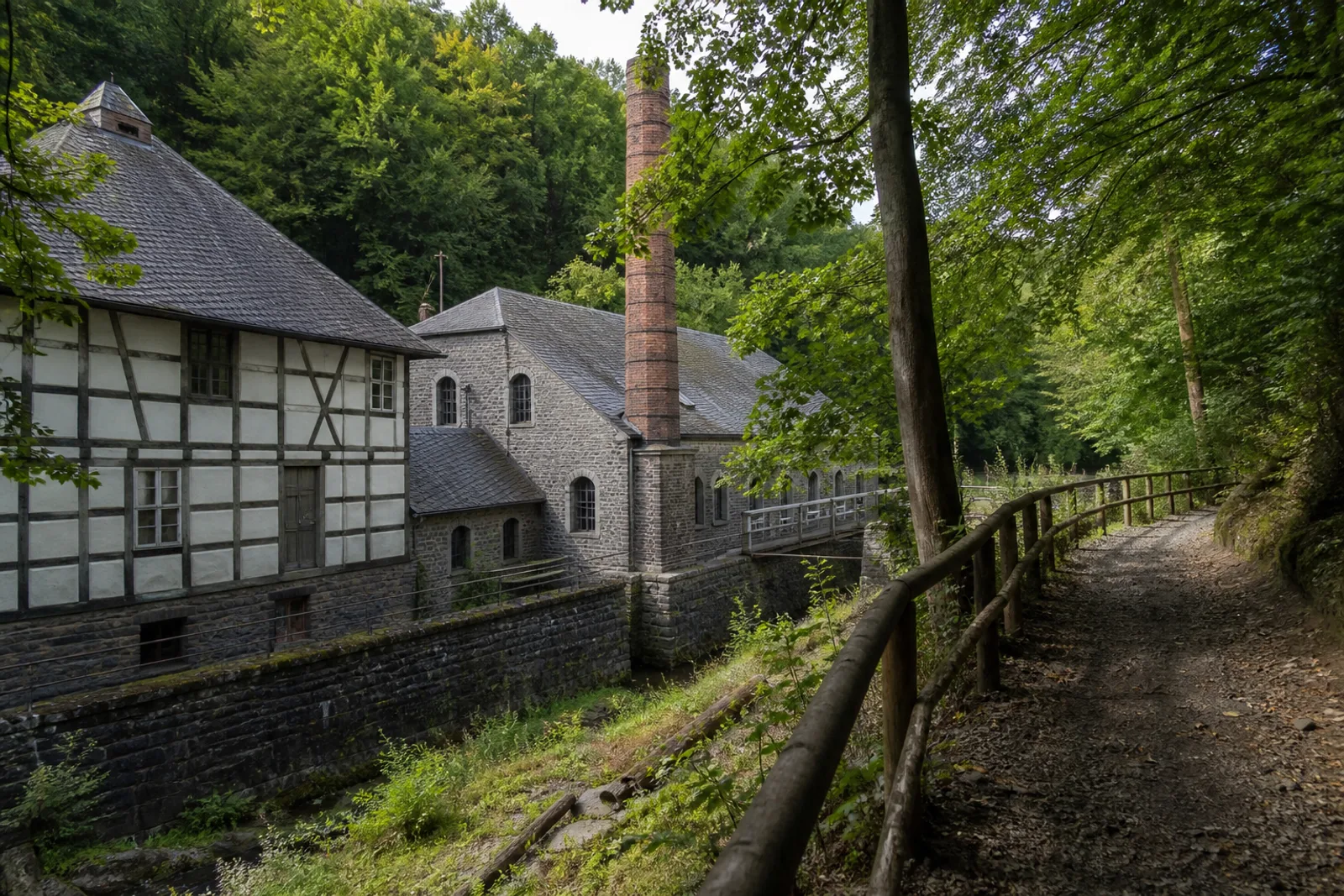 Wendener Hütte im grünen Biggetal