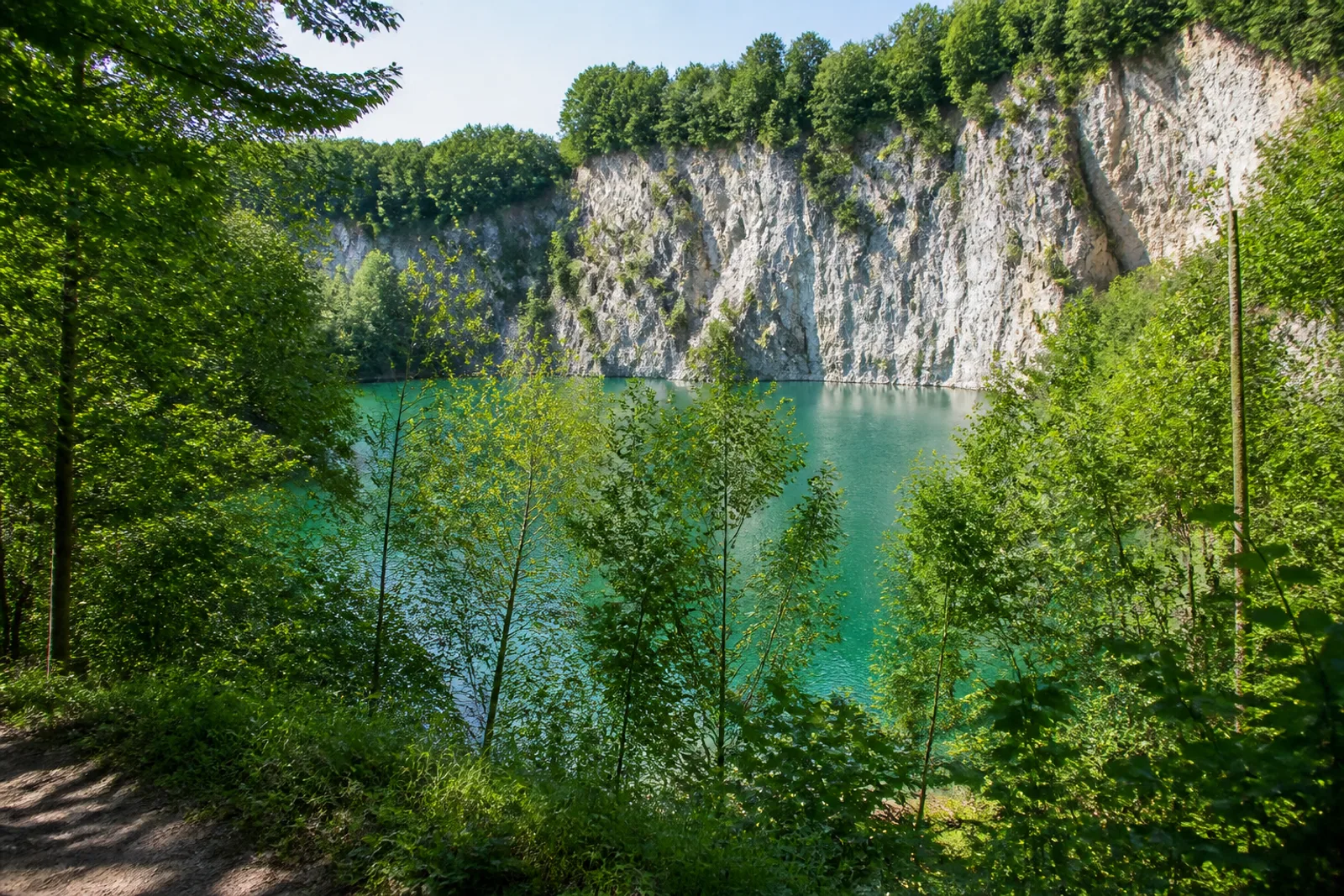 Wülfrath: Blick vom erlaubten Weg auf den Steinbruch Schlupkothen